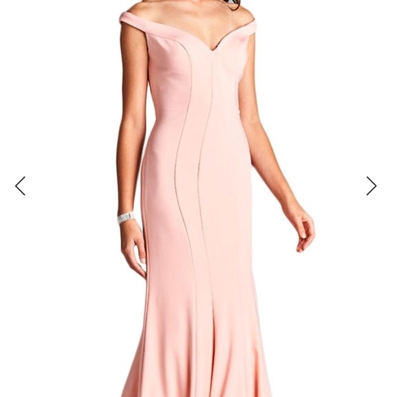 Black off the shoulder prom/ homecoming dress - Picture 6 of 7